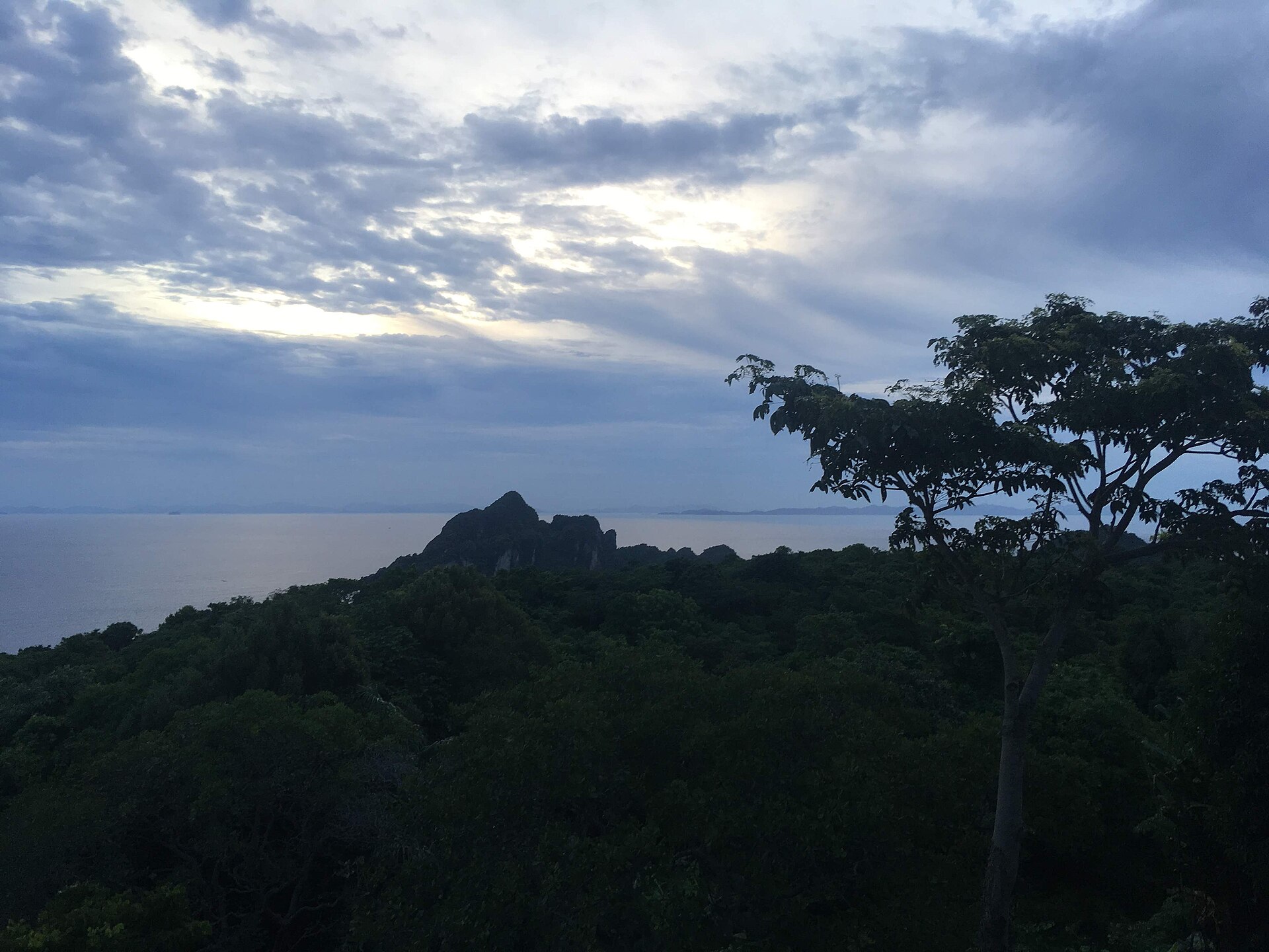 Phi Phi Don viewpoints